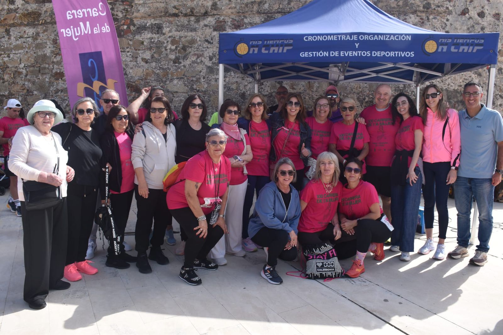 Ceuta se viste de rosa para abrazarse a la vida