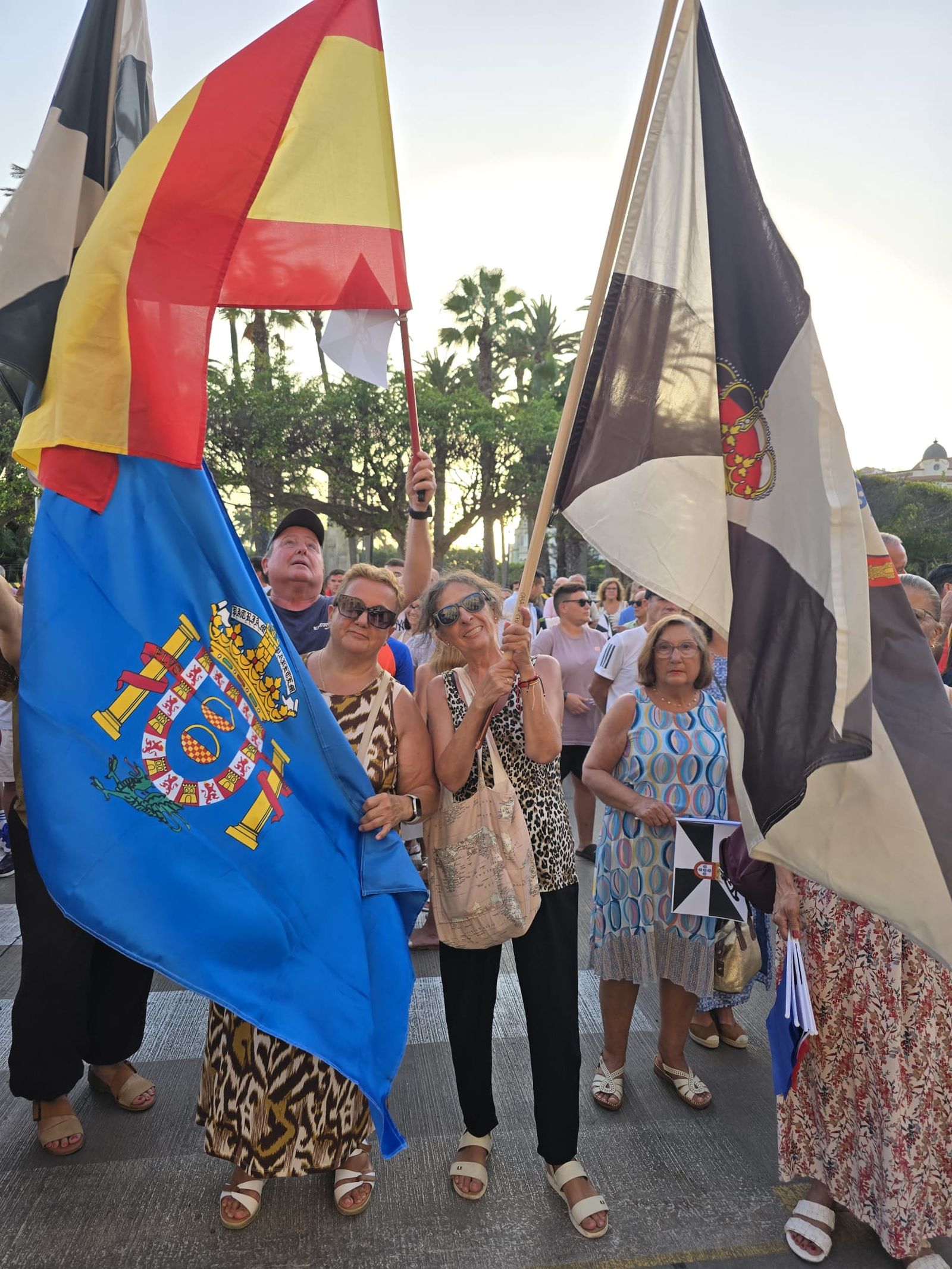 Melilla se vuelca con Ceuta: la Casa Regional de Ceuta, protagonista de una multitudinaria concentración