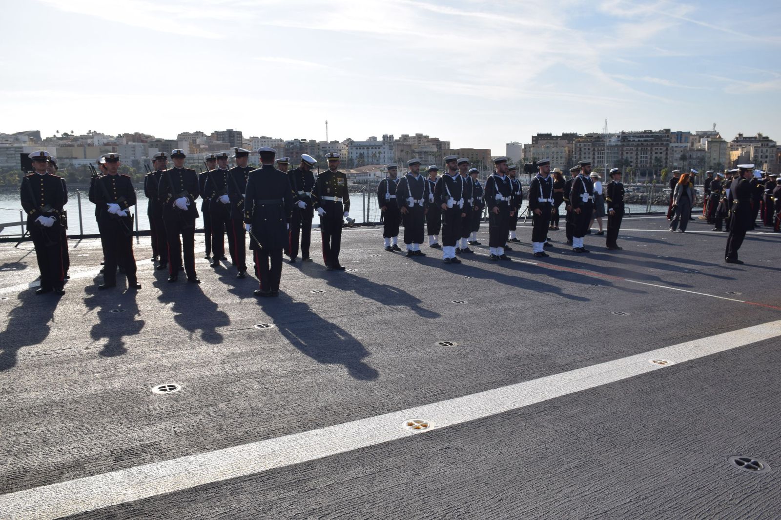 Emotiva jura de bandera a bordo del 'Castilla'