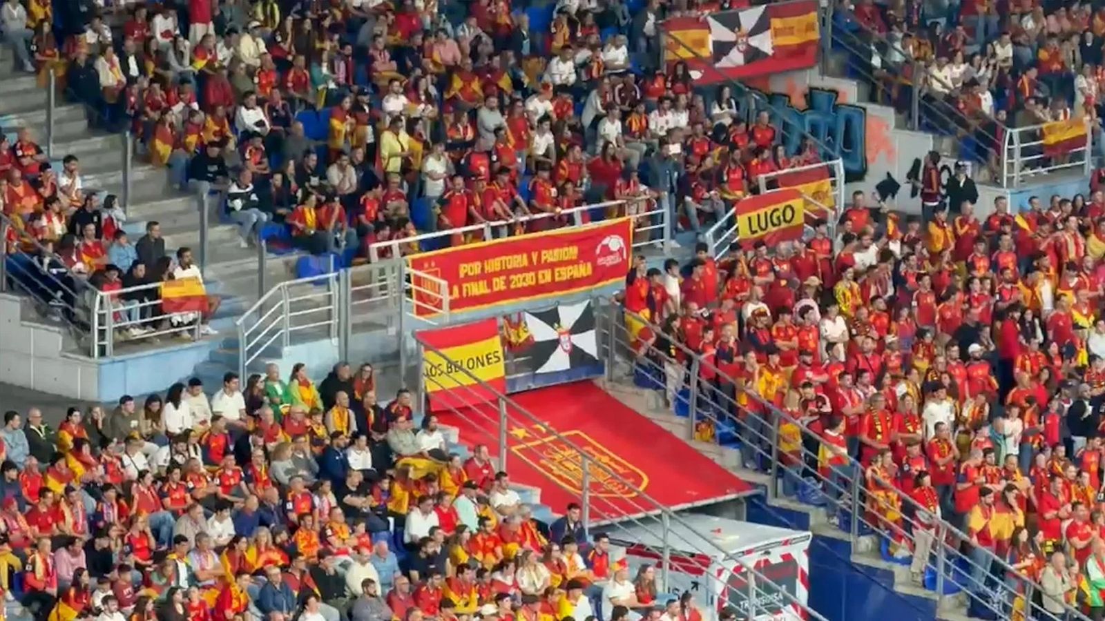 Aficionados de la Selección este sábado en el Tartiere