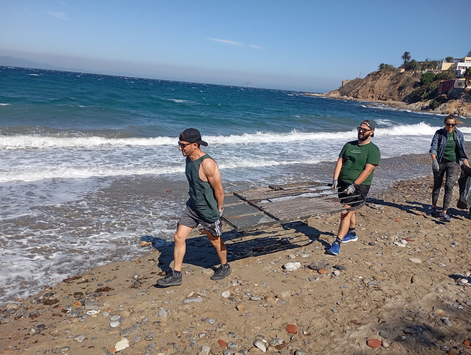 Bonita mañana ecológica en la playa de San Amaro
