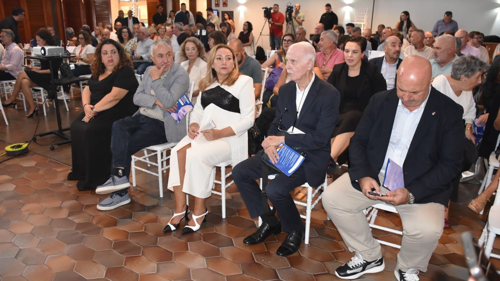 Autoridades durante el VI Premio 'La Latera'