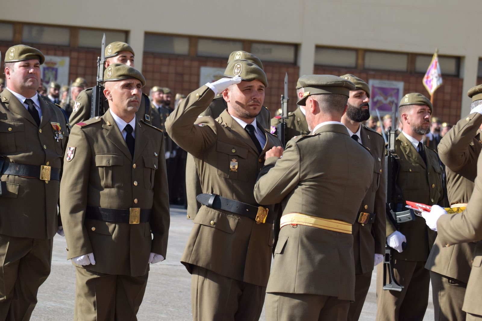 El Regimiento de Ingenieros 7 honra a San Fernando en una solemne parada militar en El Jaral