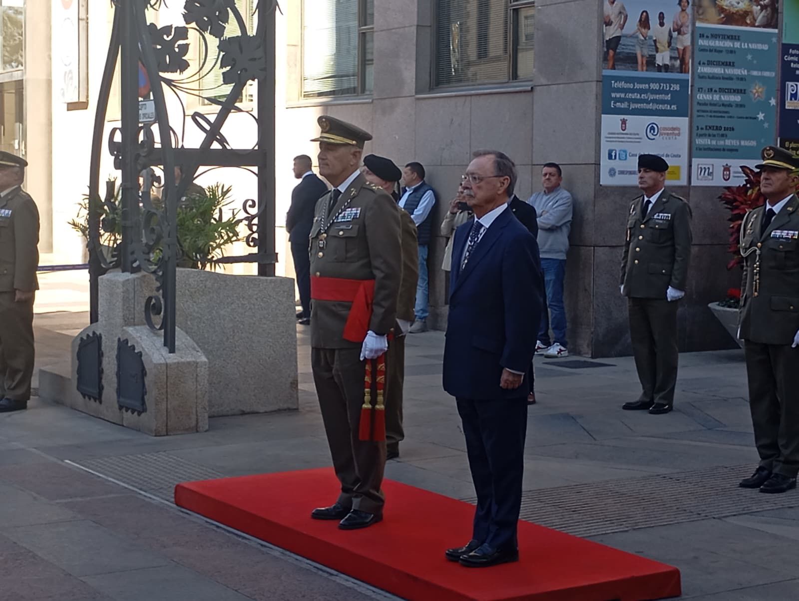 Así ha sido la imposición de la Medalla de Plata de la Ciudad a Caballería