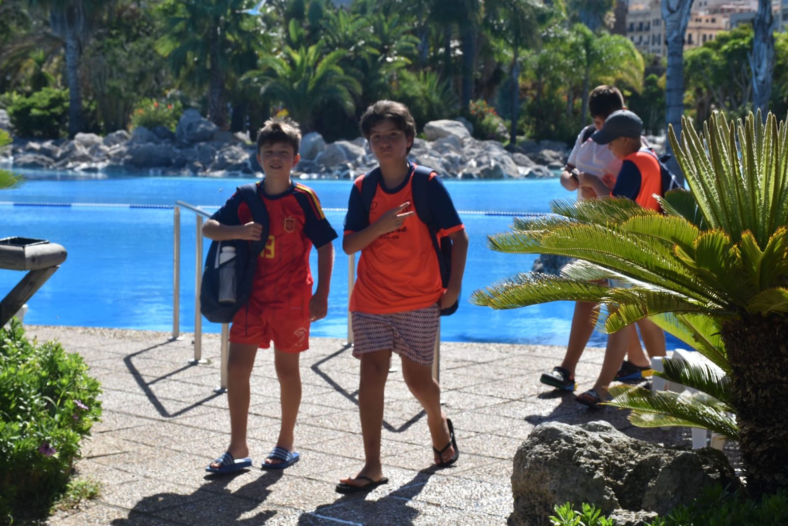 El Campus de Verano Emilio Cózar disfruta de una refrescante jornada en el Parque Marítimo