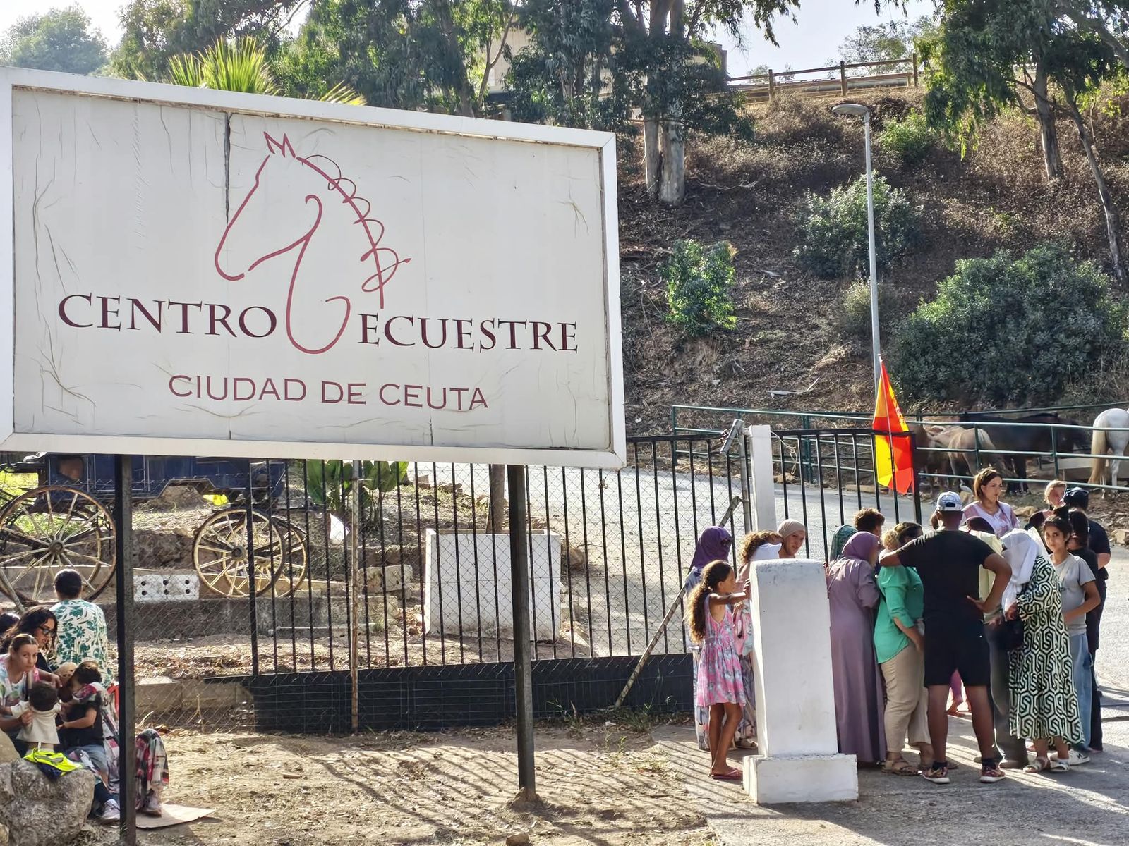 Mujeres y niñas son realojadas en La Hípica mientras Ceuta supera las 3.300 plazas de acogida