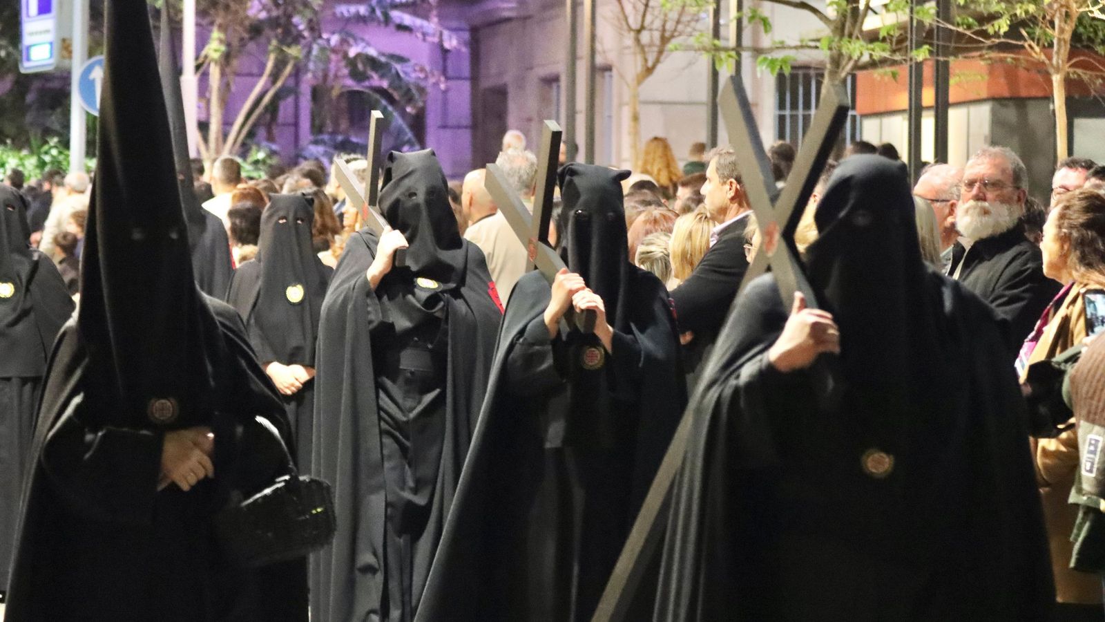 'Madrugá' de silencio en Ceuta con el Descendimiento