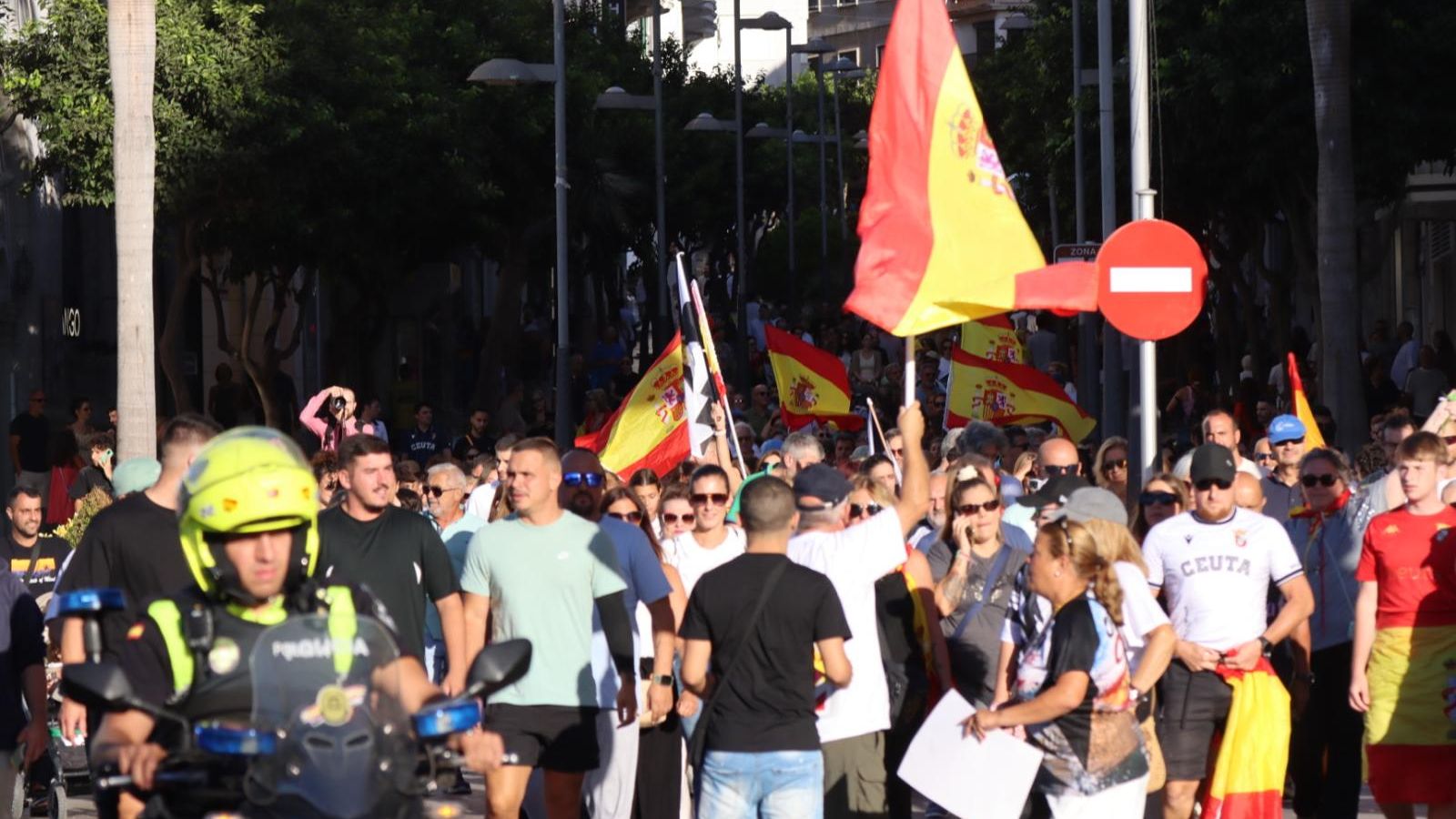 Manifestación ciudadana contra la gestión de la crisis