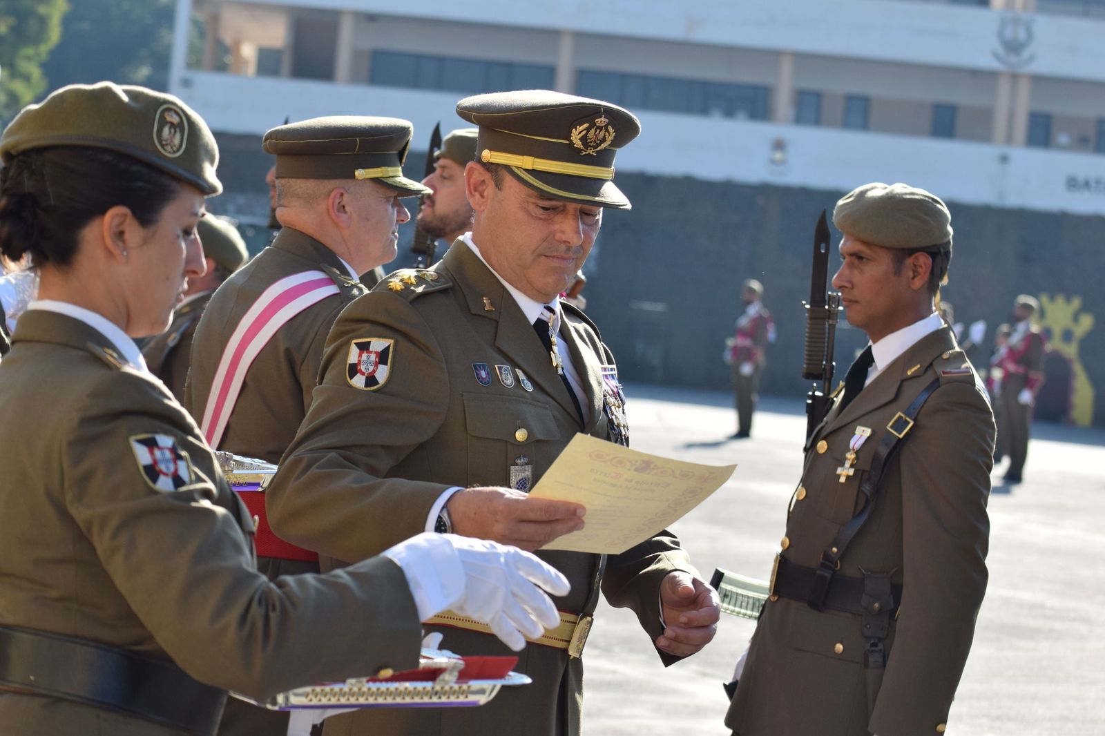 El Regimiento de Ingenieros 7 honra a San Fernando en una solemne parada militar en El Jaral