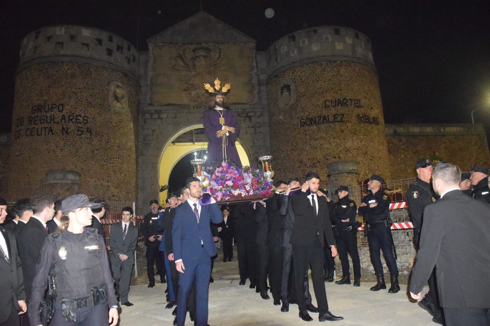 Fe, redención y  convivencia: Ceuta vuelve a mostrar sus mejores galas en el Traslado del Cautivo