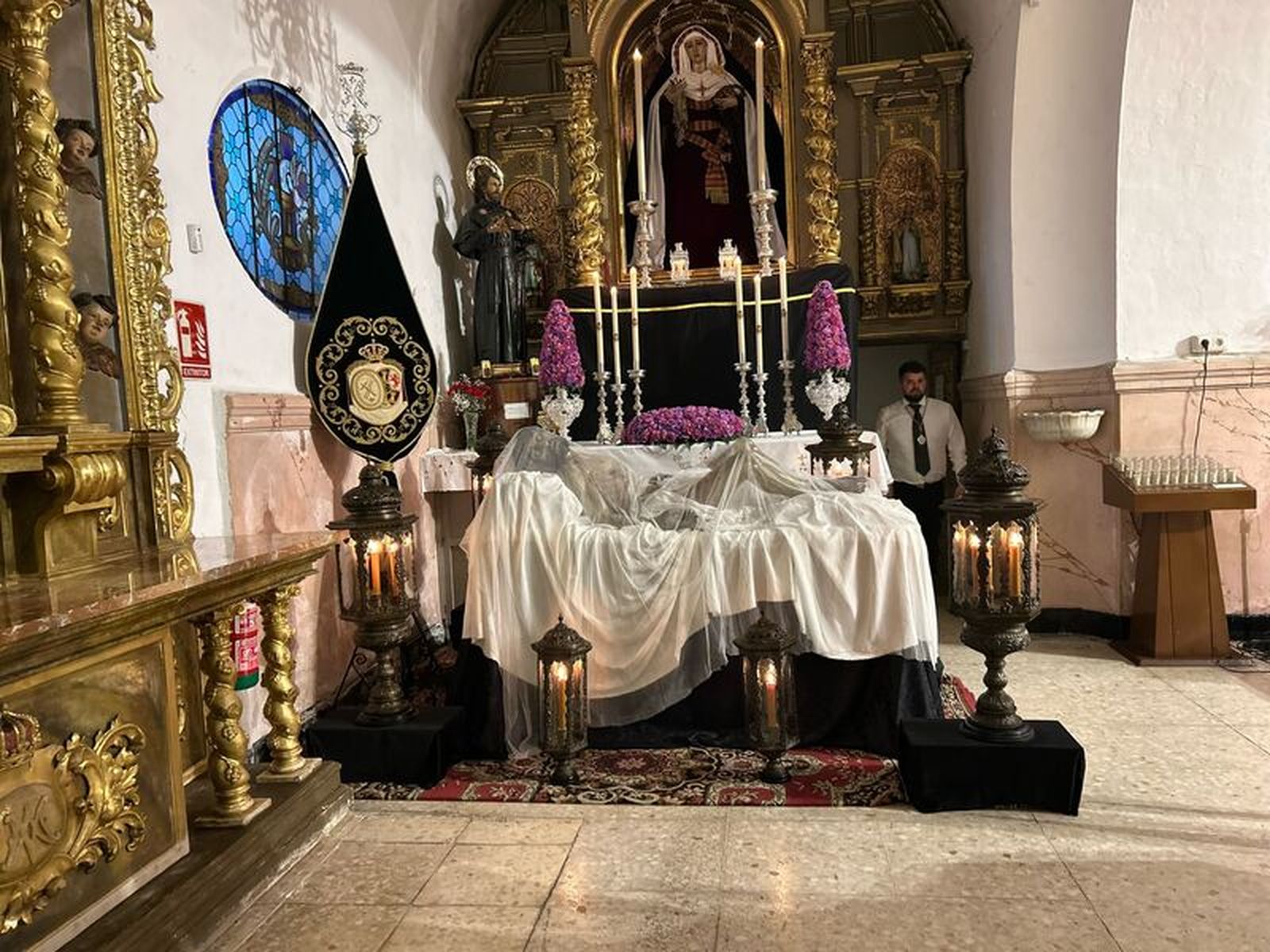 Detalle del titular de la hermandad/ Cedida