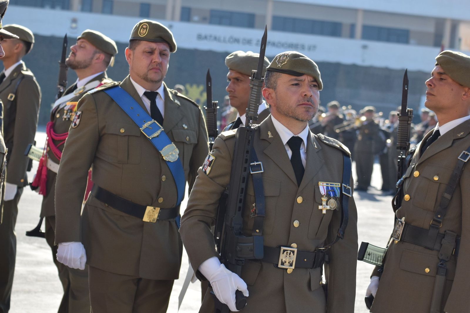 El Regimiento de Ingenieros 7 honra a San Fernando en una solemne parada militar en El Jaral