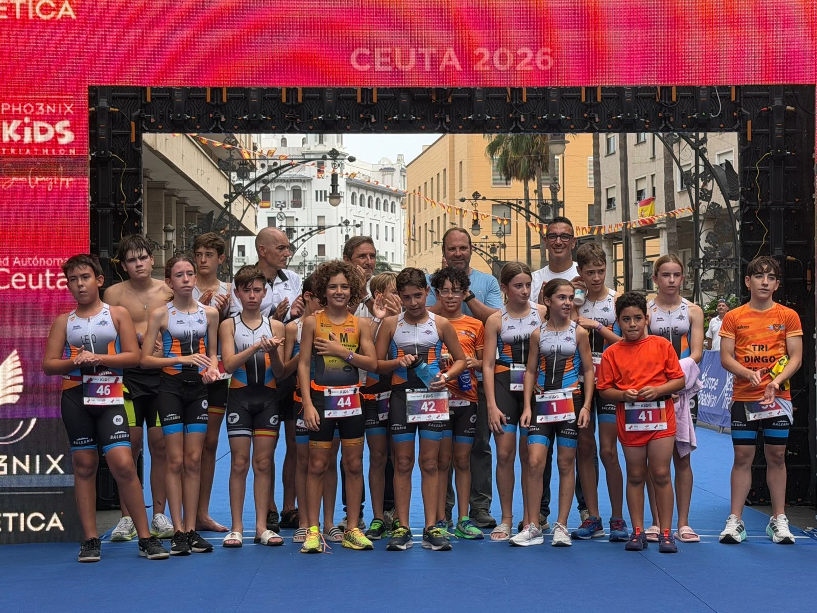 Los aficionados al triatlón en Ceuta se reúnen para participar en el Acuatlón Popular 'Juan Mur' y en la Phoenix Kids Triathlon