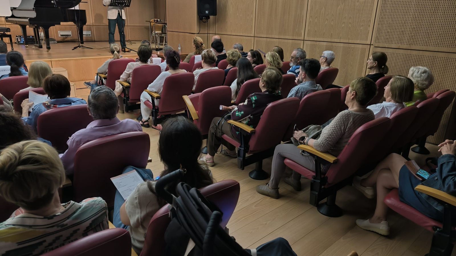 Gran tarde de talento musical en el Centro del Mayor