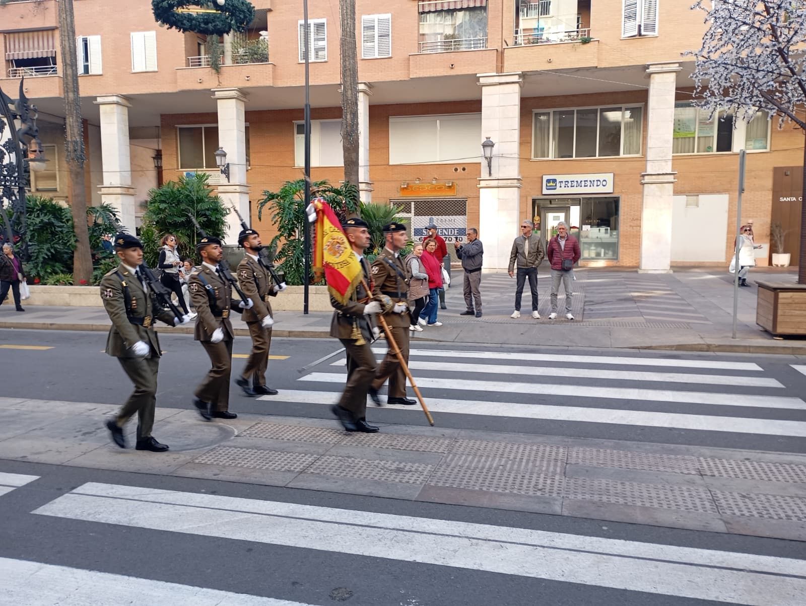 Así ha sido la imposición de la Medalla de Plata de la Ciudad a Caballería