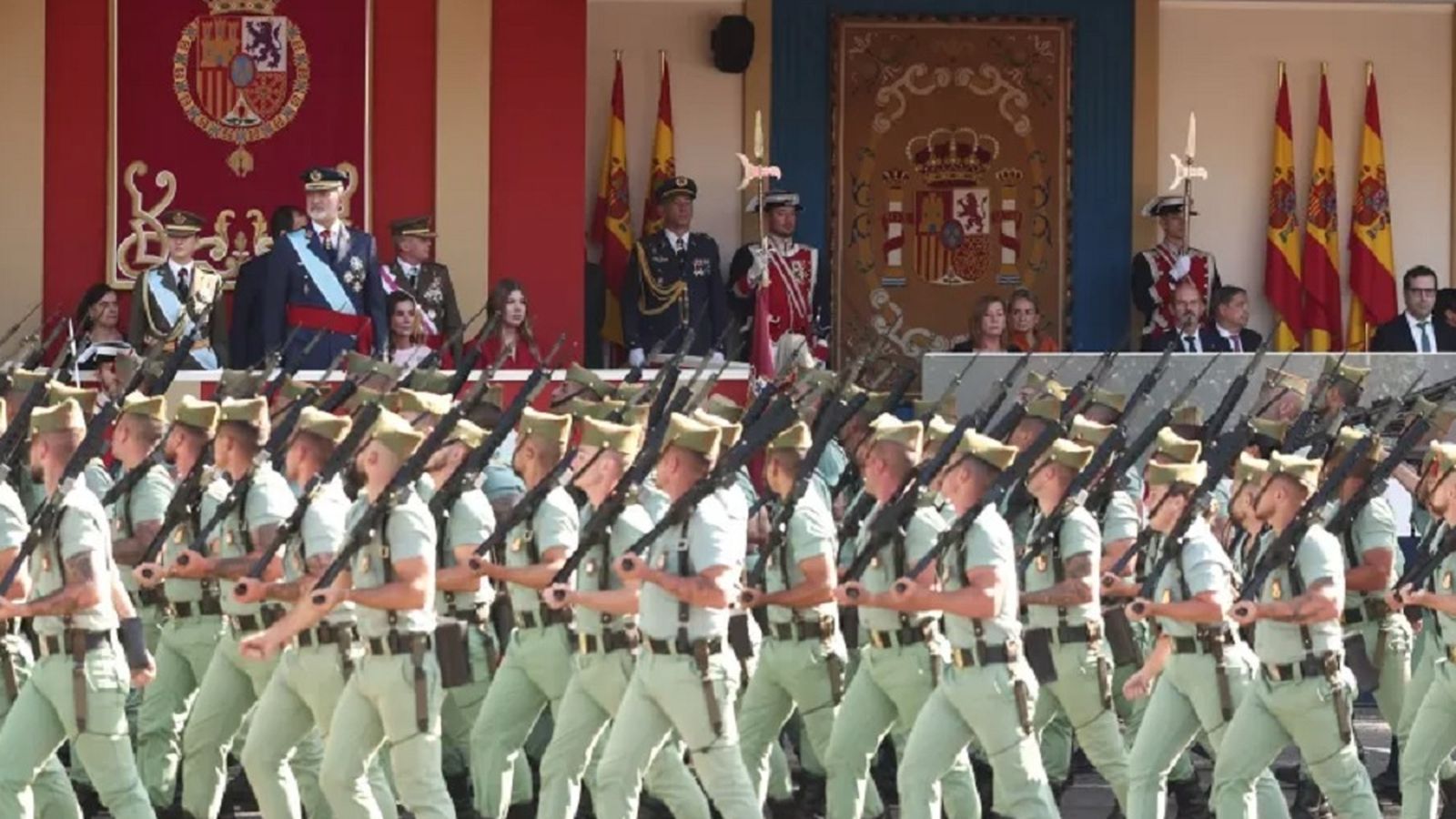 Por primera vez y con motivo de la situación excepcional de Ceuta, ninguna fuerza militar de la COMGECEU participó en el desfile de Madrid