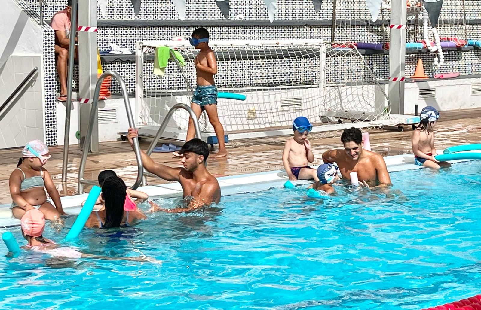 Cursos de natación del CN Caballa