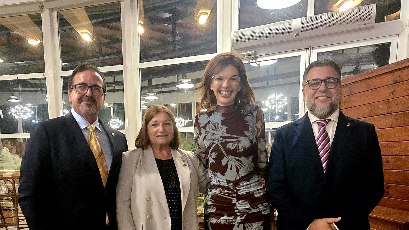 Representantes de la Casa de Ceuta en Melilla junto a la delegada del Gobierno
