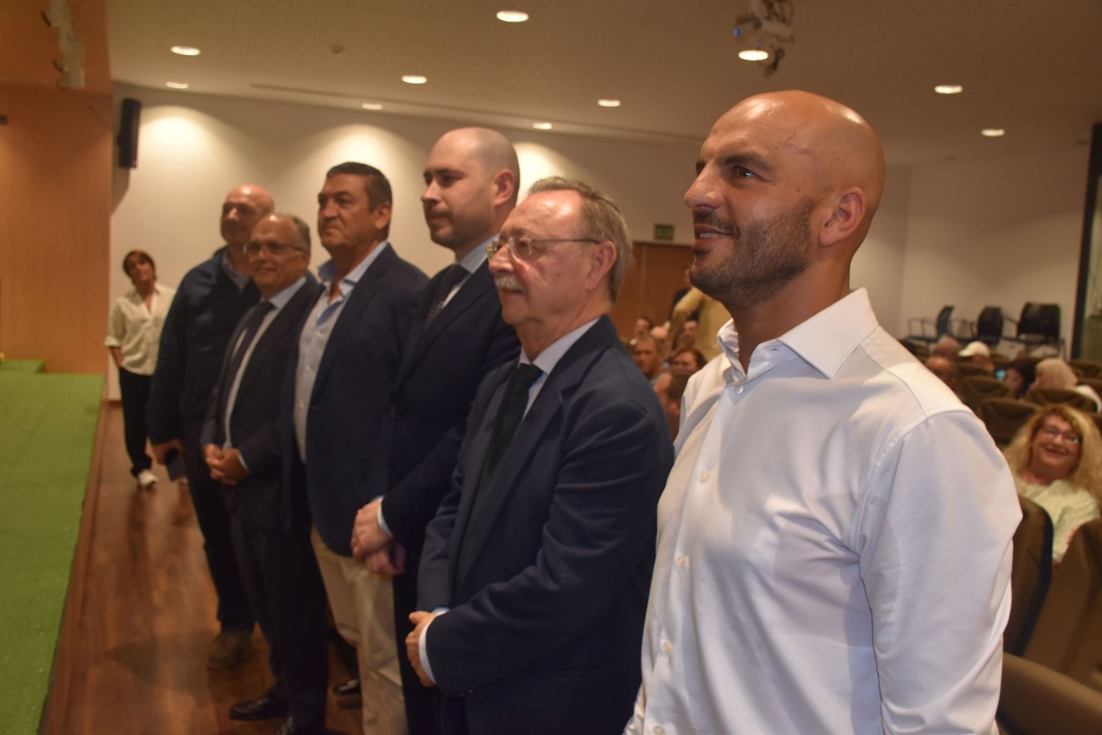 Emotivo homenaje a un emblema de Regulares: Vilal Ahmed