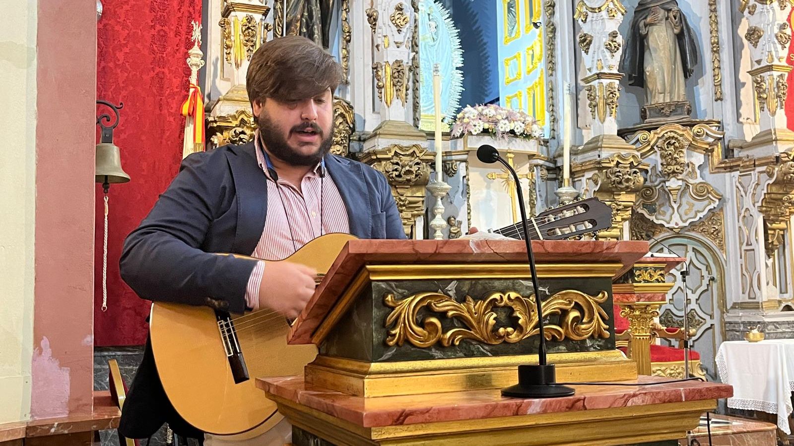 Gonzalo recibió el Sacramento del Bautismo en Los Remedios rodeado de sus familiares