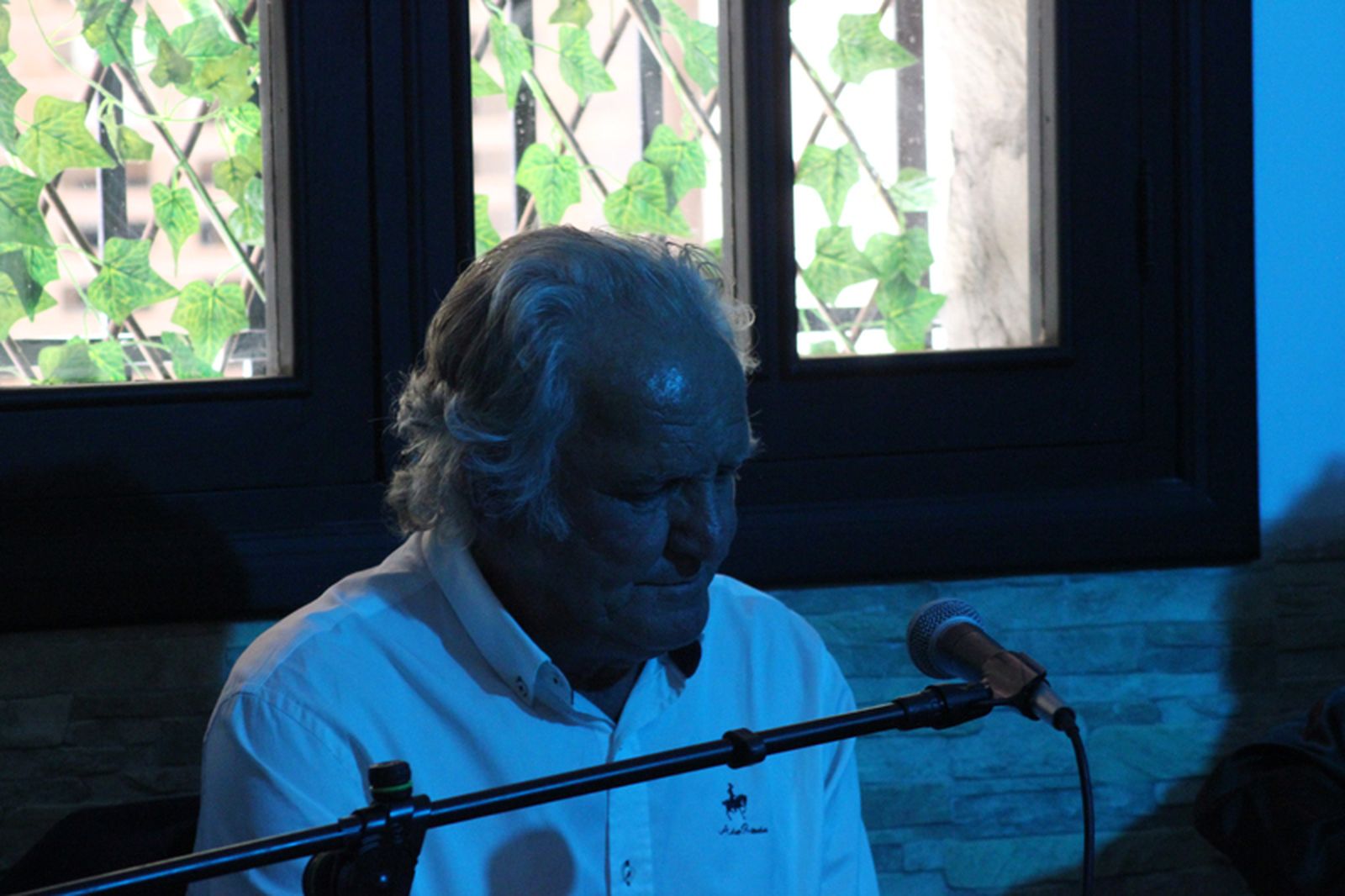 Cantes abandolaos en la Tertulia de Antonio ‘el Hueso’ y al toque José Carlos Torres. / FOTO S.C.