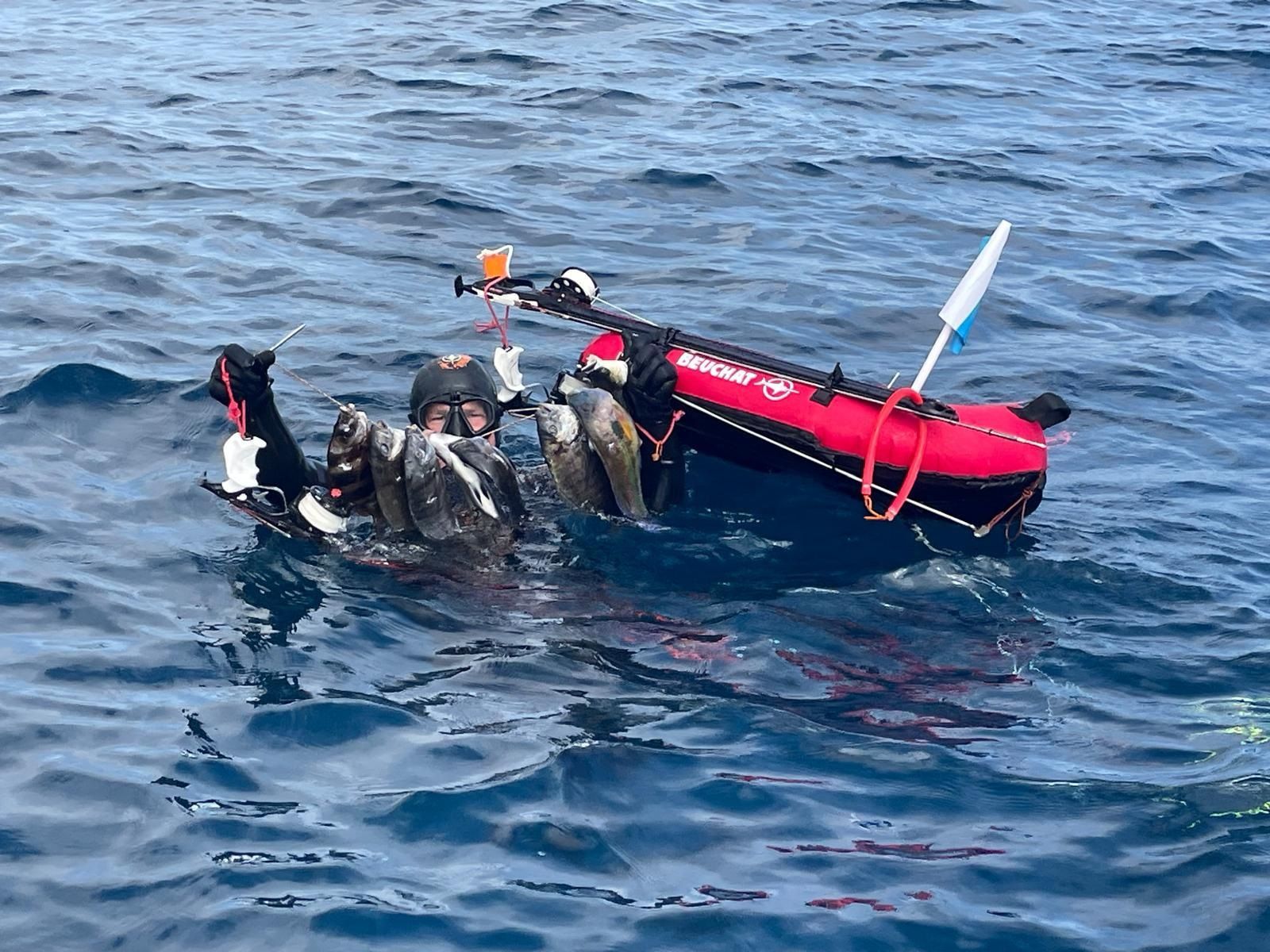 Jalid se impone en el campeonato local de pesca submarina celebrado en Ceuta