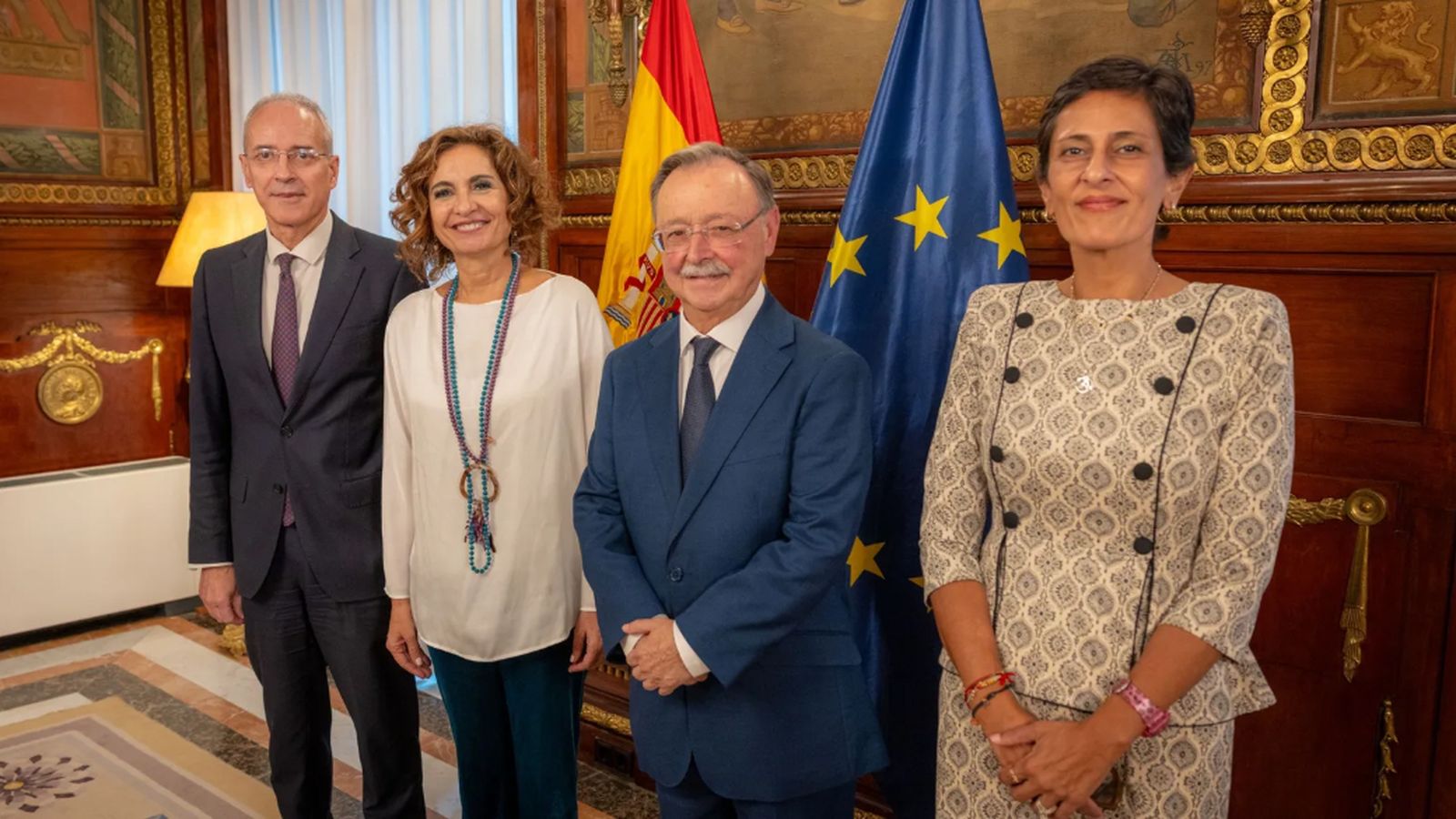 Vivas fue recibido en Madrid por la ministra de Hacienda, María Jesús Montero, el pasado octubre