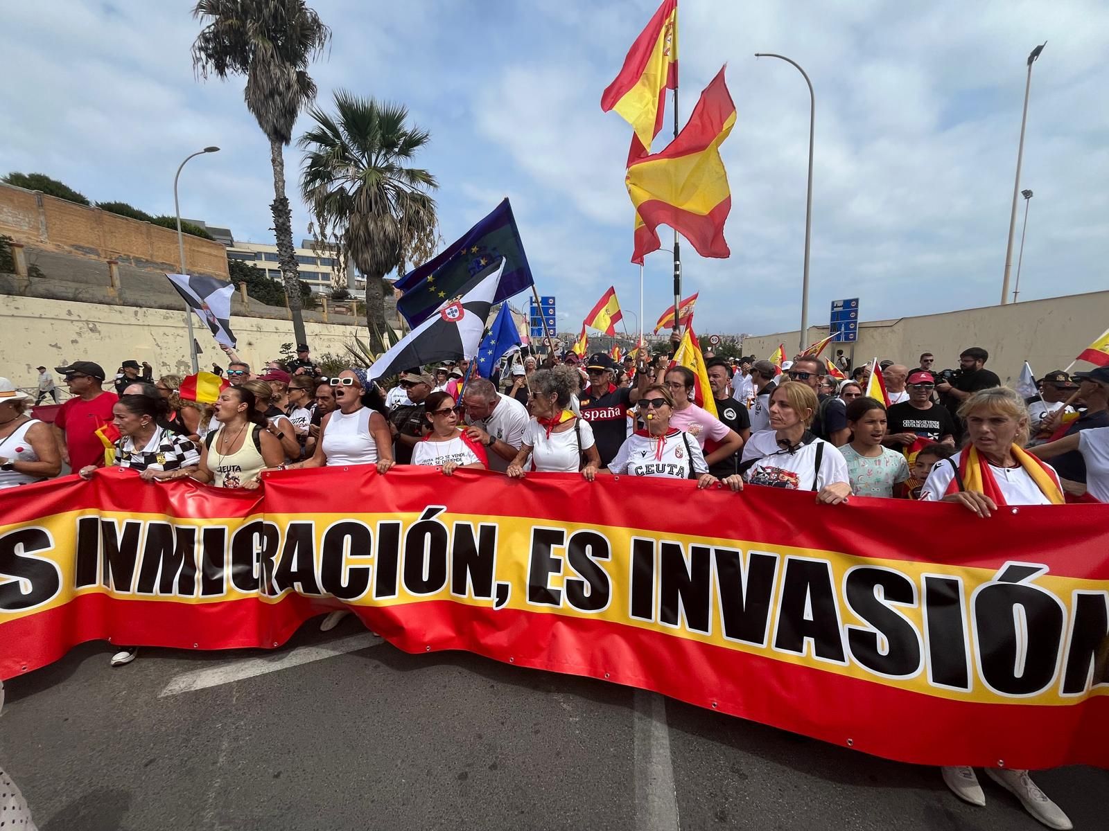 Ceuta vuelve a echarse a las calles para recordar que "Un caballa nunca se rinde"