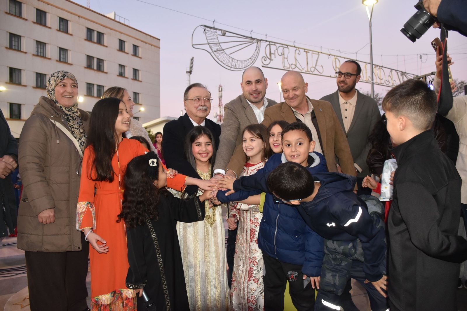 Ceuta ya luce sus luces por Ramadán