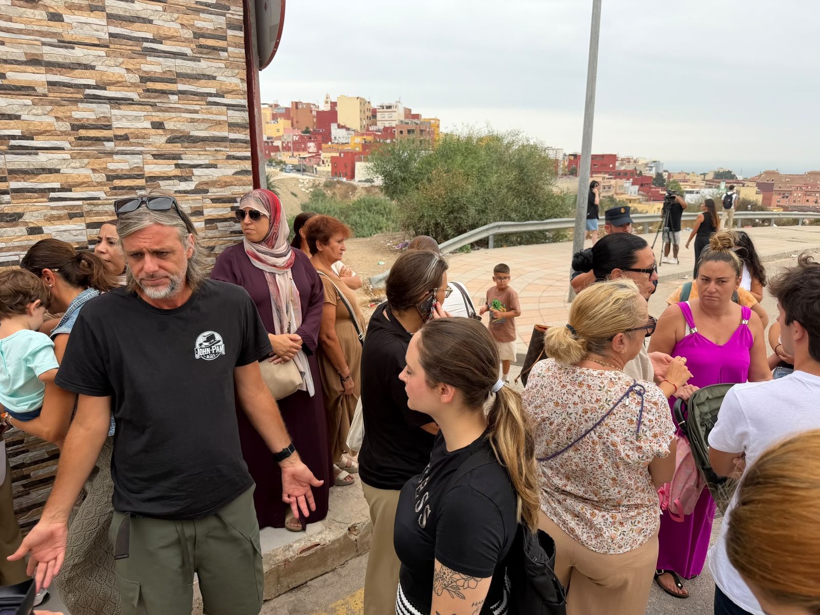 Indignación en Ceuta ante el asentamiento previsto frente a la guardería de África