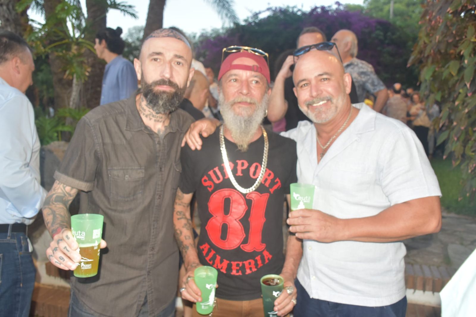 M-Clan convierte Ceuta en un enorme escenario de rock con una noche para el recuerdo