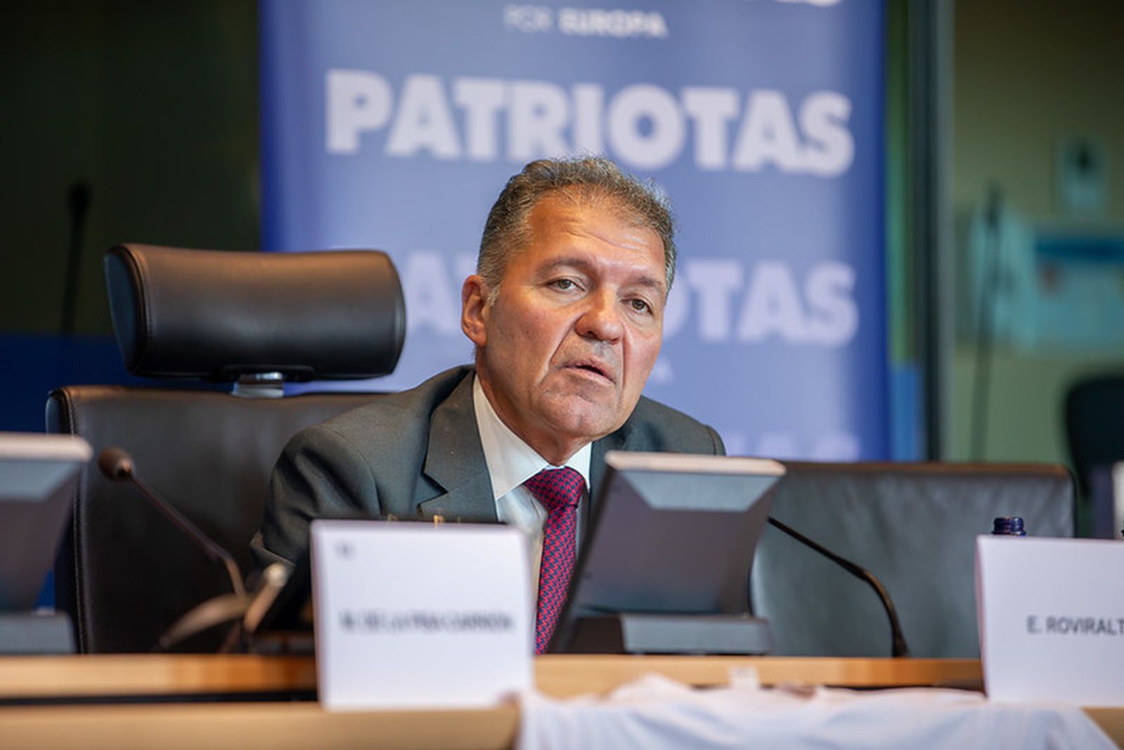 El presidente del Colegio de Médicos de Ceuta, Enrique Roviralta, en el Parlamento Europeo