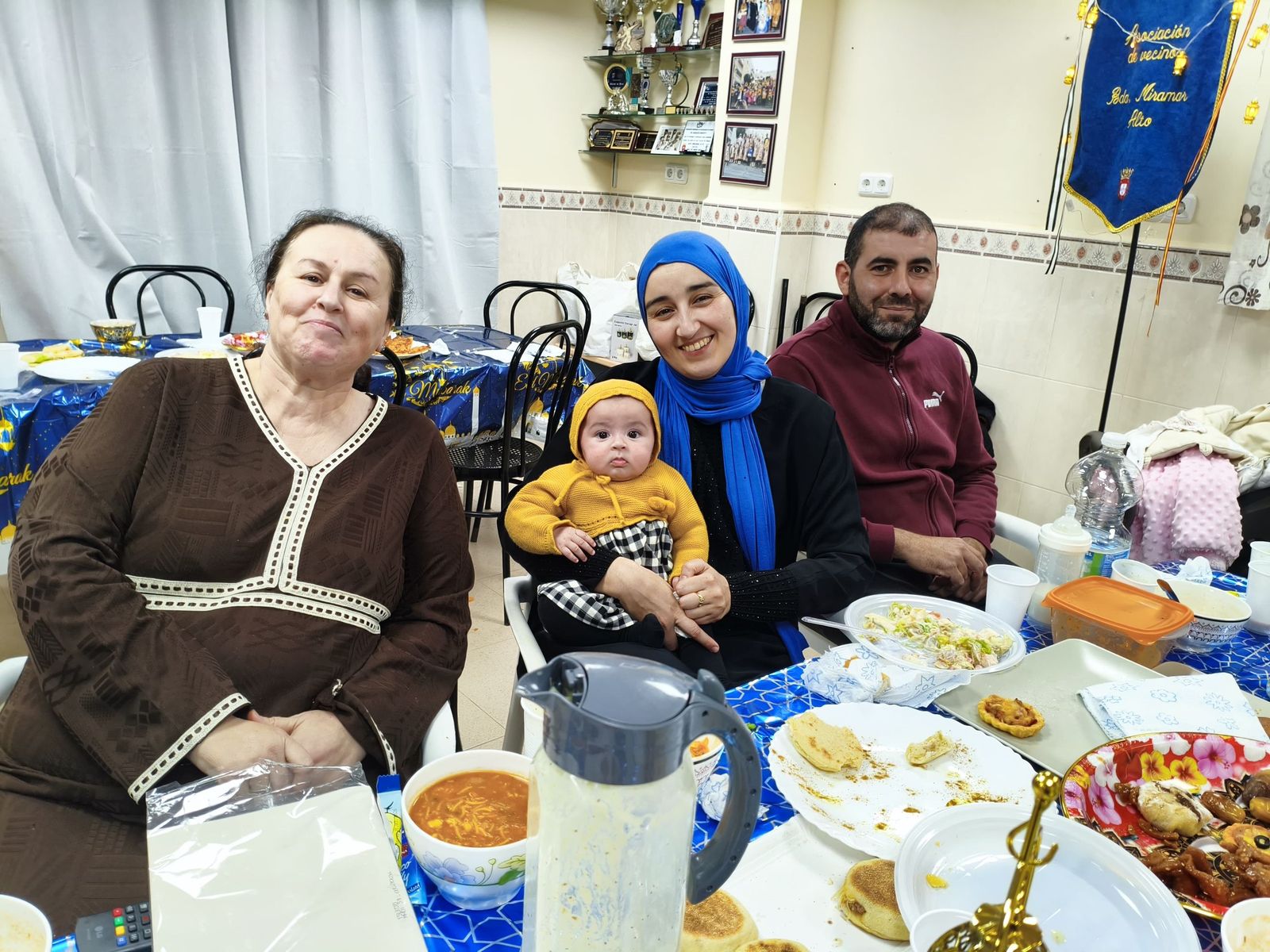 Miramar Alto celebra su primer iftar vecinal en comunidad
