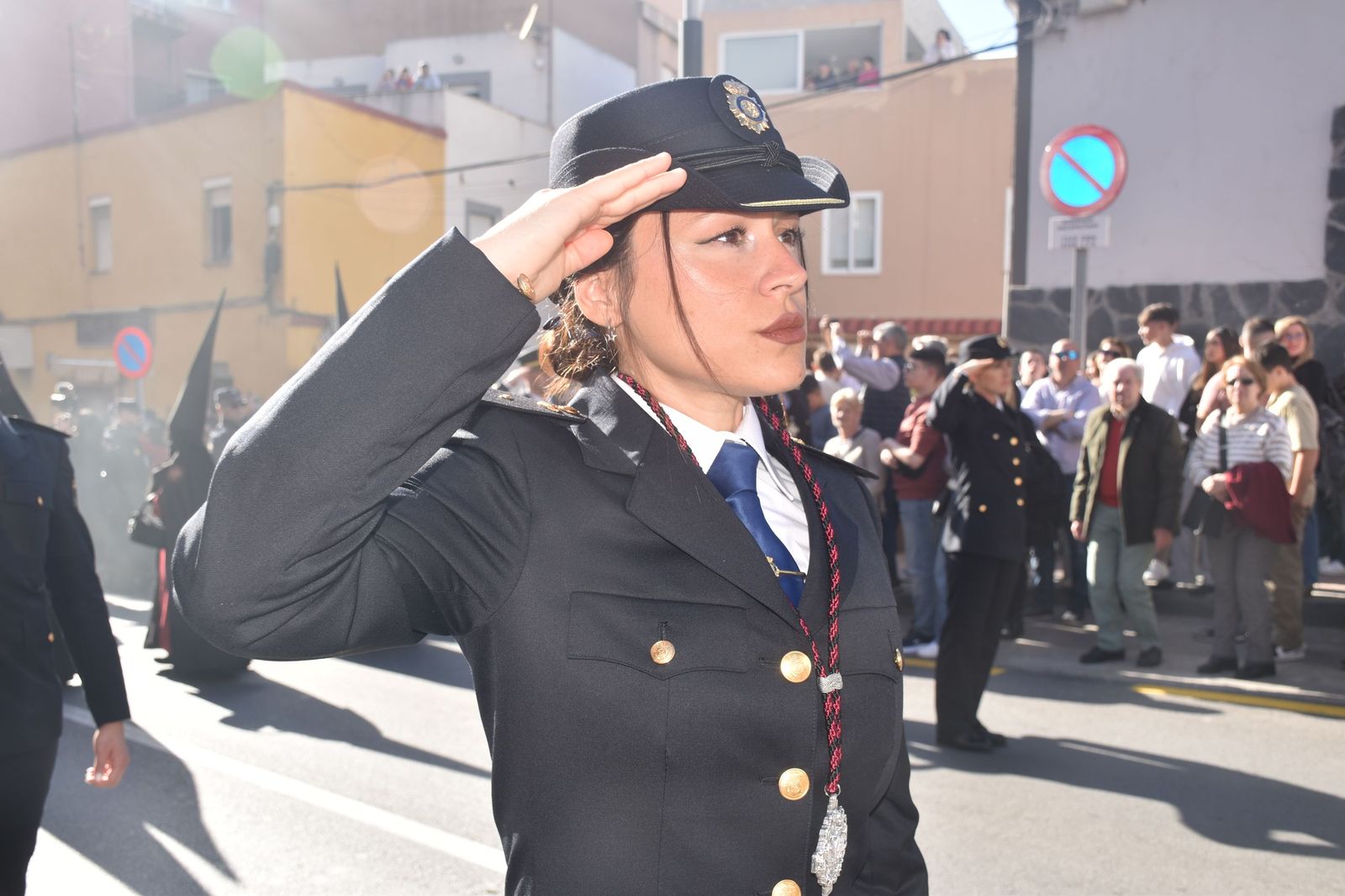 La Amargura: andares de barrio para un Miércoles Santo soleado