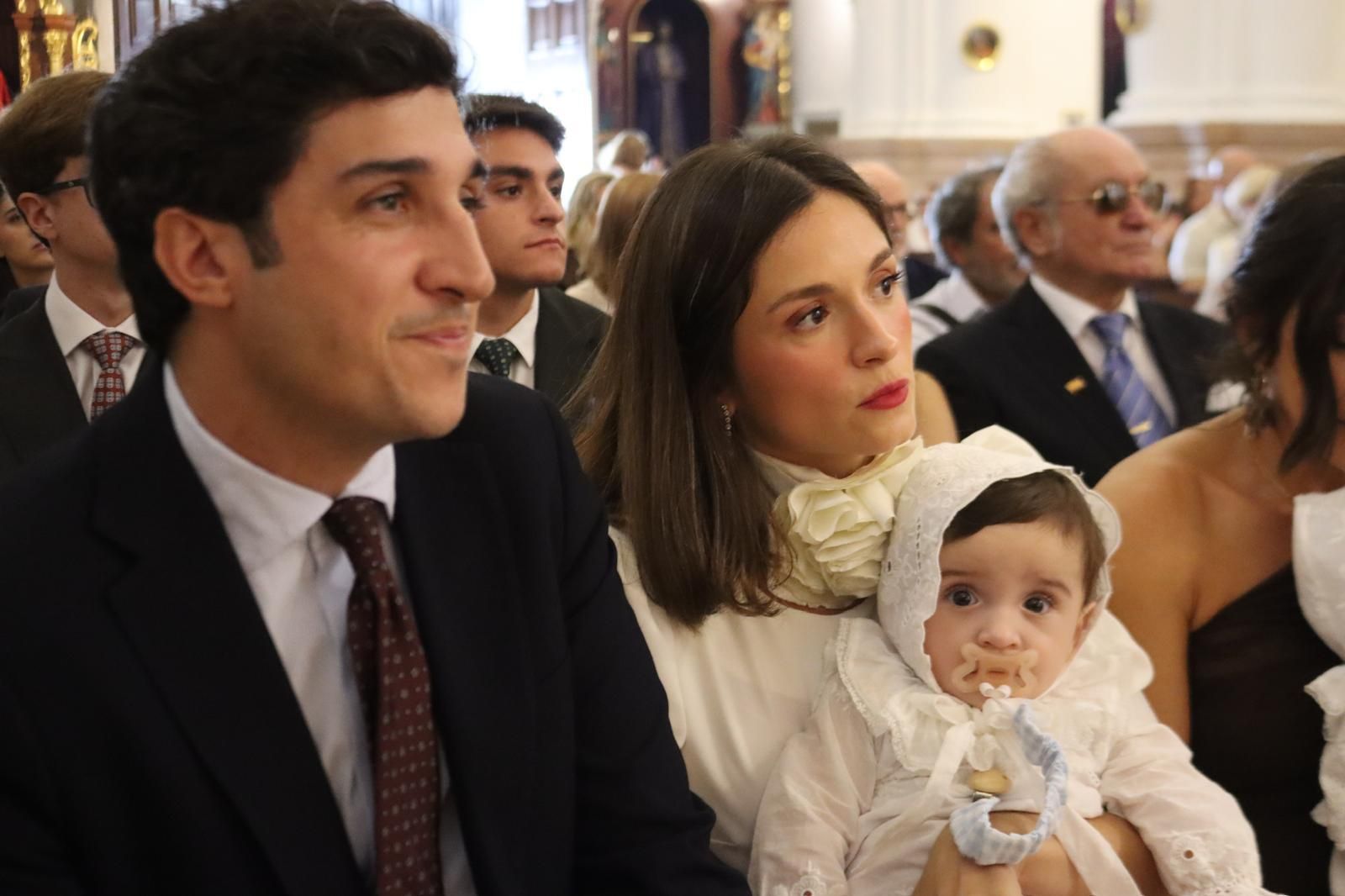Carlota, Guillermo y Óliver reciben el sacramento del bautismo
