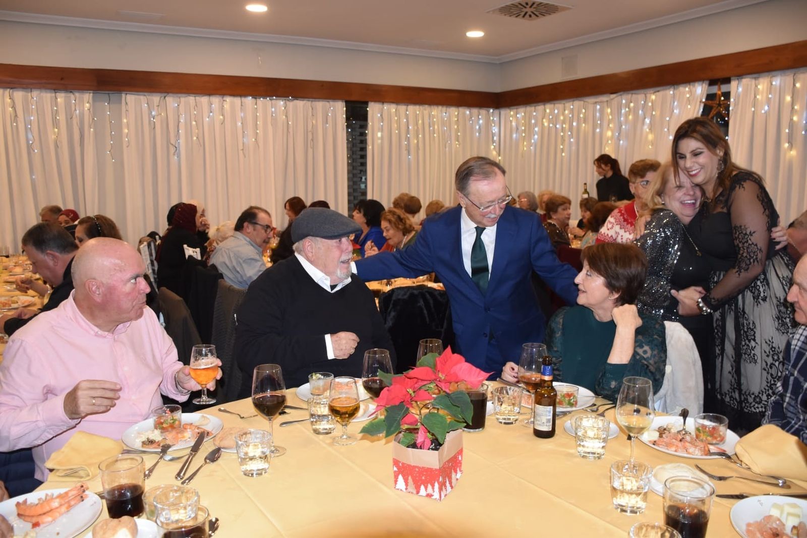 Luces, villancicos y sonrisas para nuestros mayores