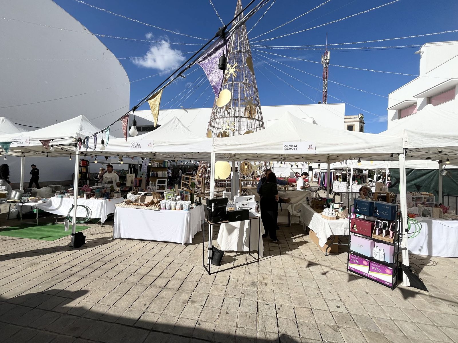 Comienza el Mercadillo con Encanto de la Cámara de Comercio de Ceuta