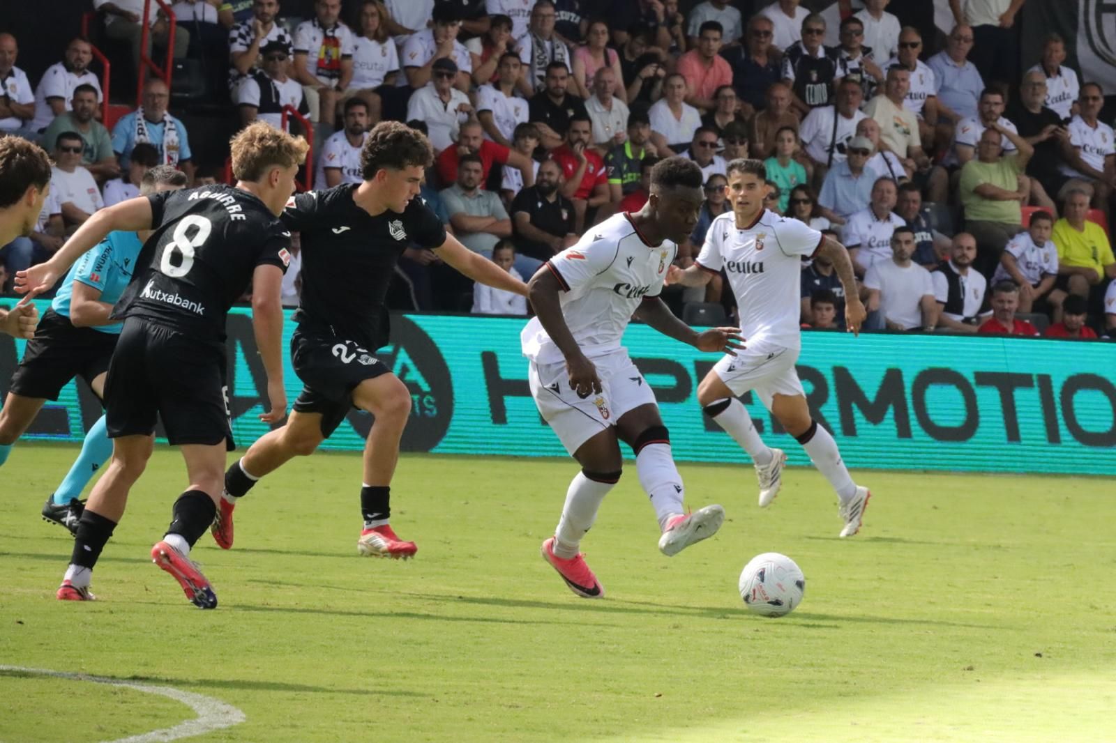 (3-1) Carlos Hernández se viste de héroe para remontar ante el Sanse