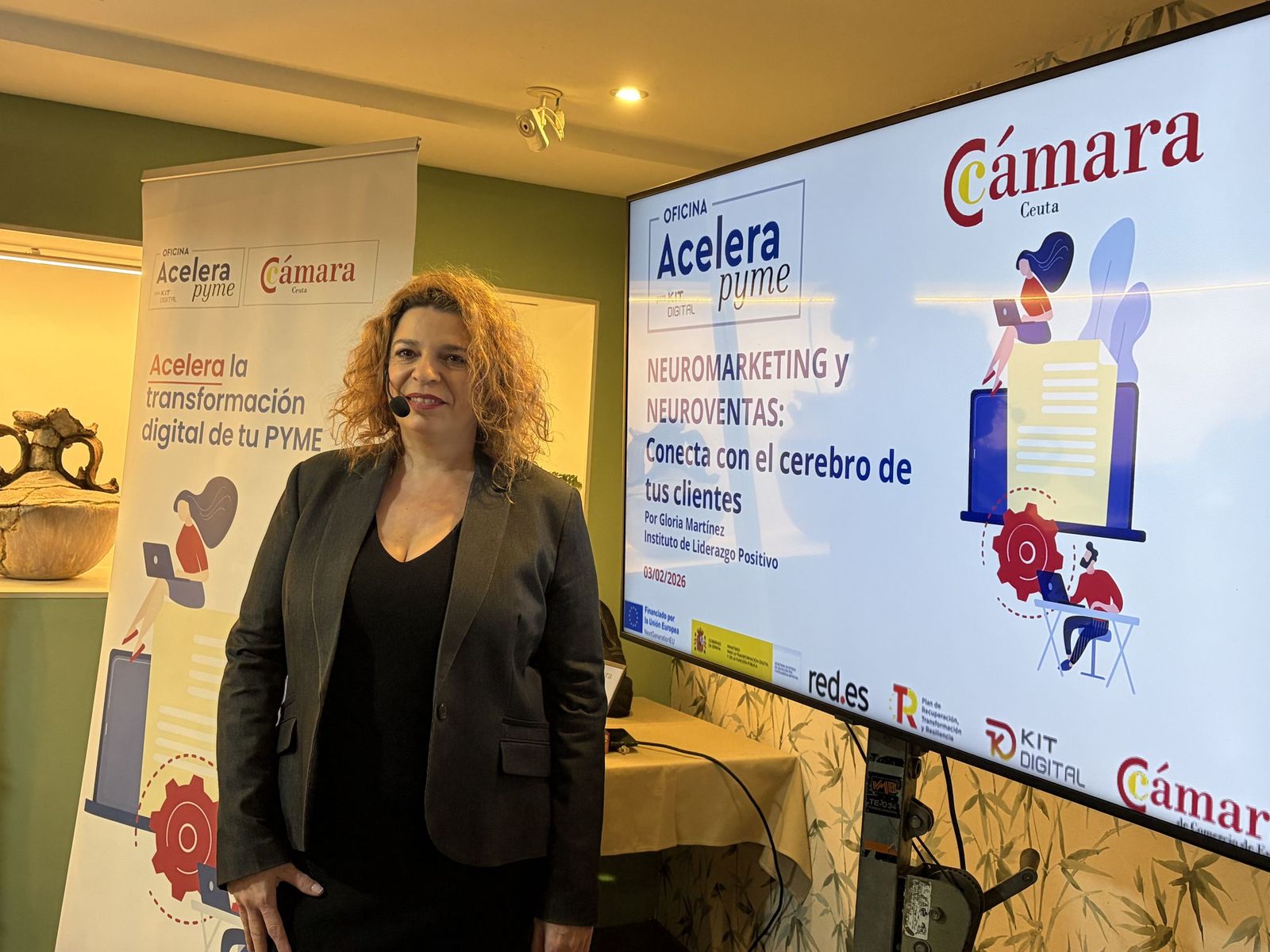 Gloria Martínez durante su ponencia en el Hotel Ulises.