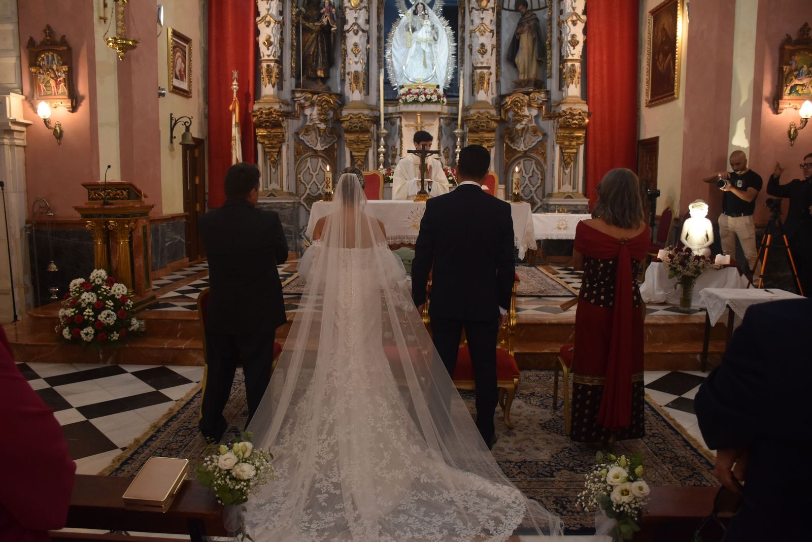 Dani y Noelia, un "sí, quiero" para toda la vida en la Iglesia de los Remedios