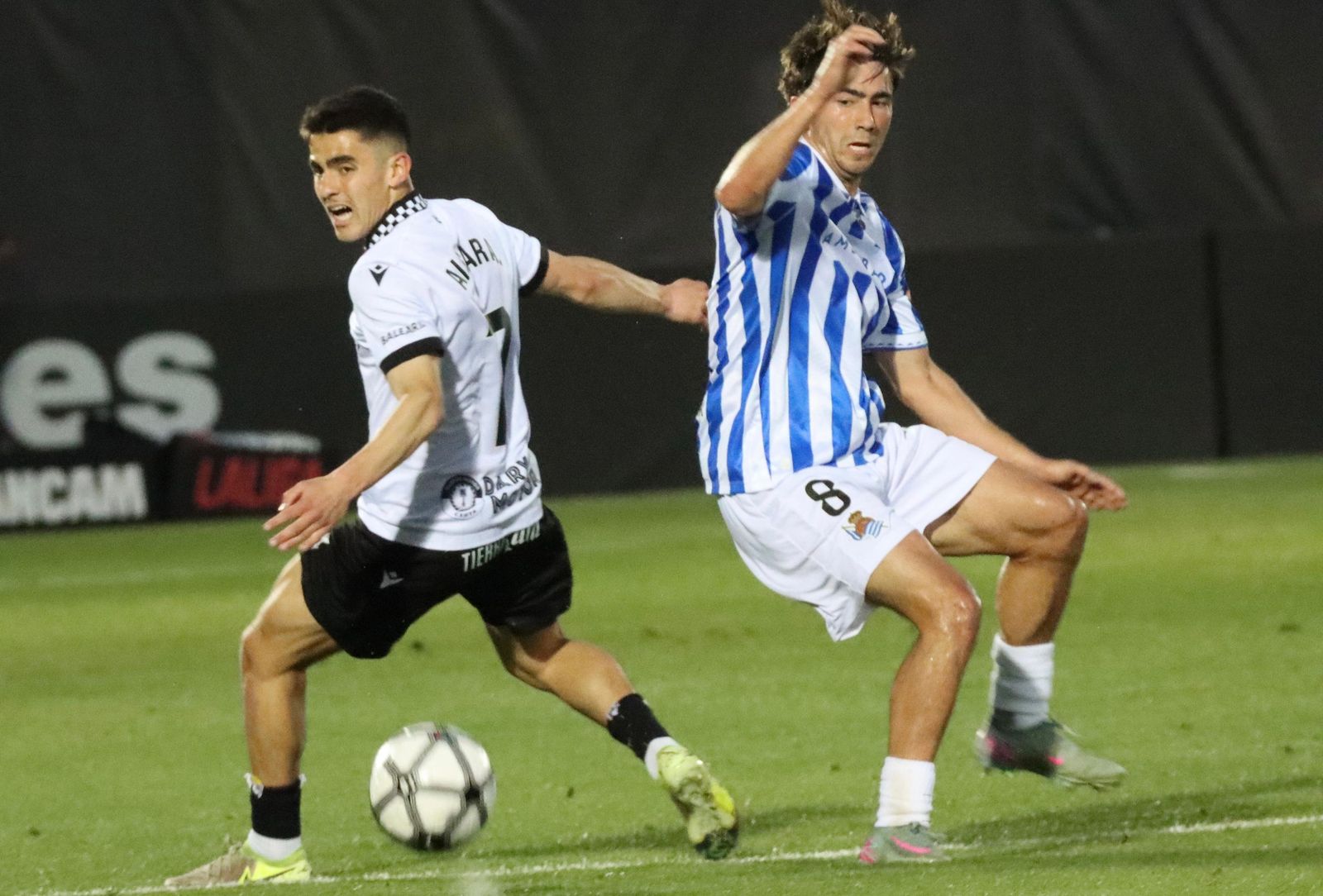 (0-0) El Ceuta domina, el Sanse golpea y ninguno encuentra el gol