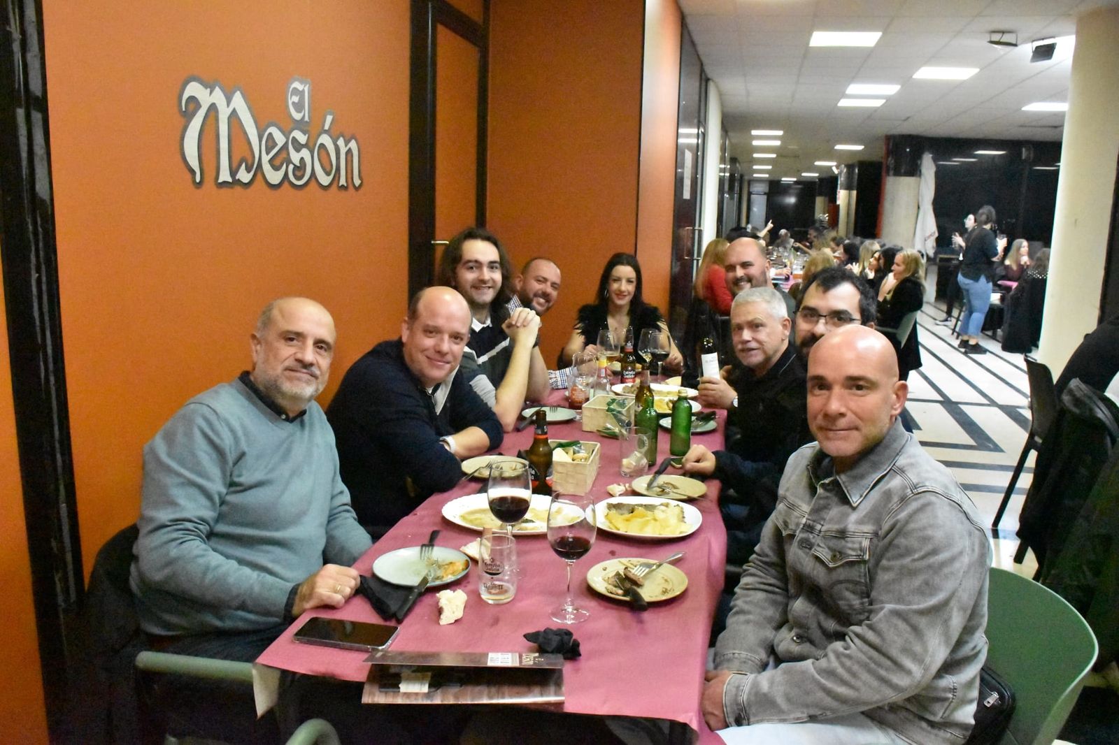 Los restaurantes de Ceuta se llenan de ambiente festivo con las comidas y cenas de empresa