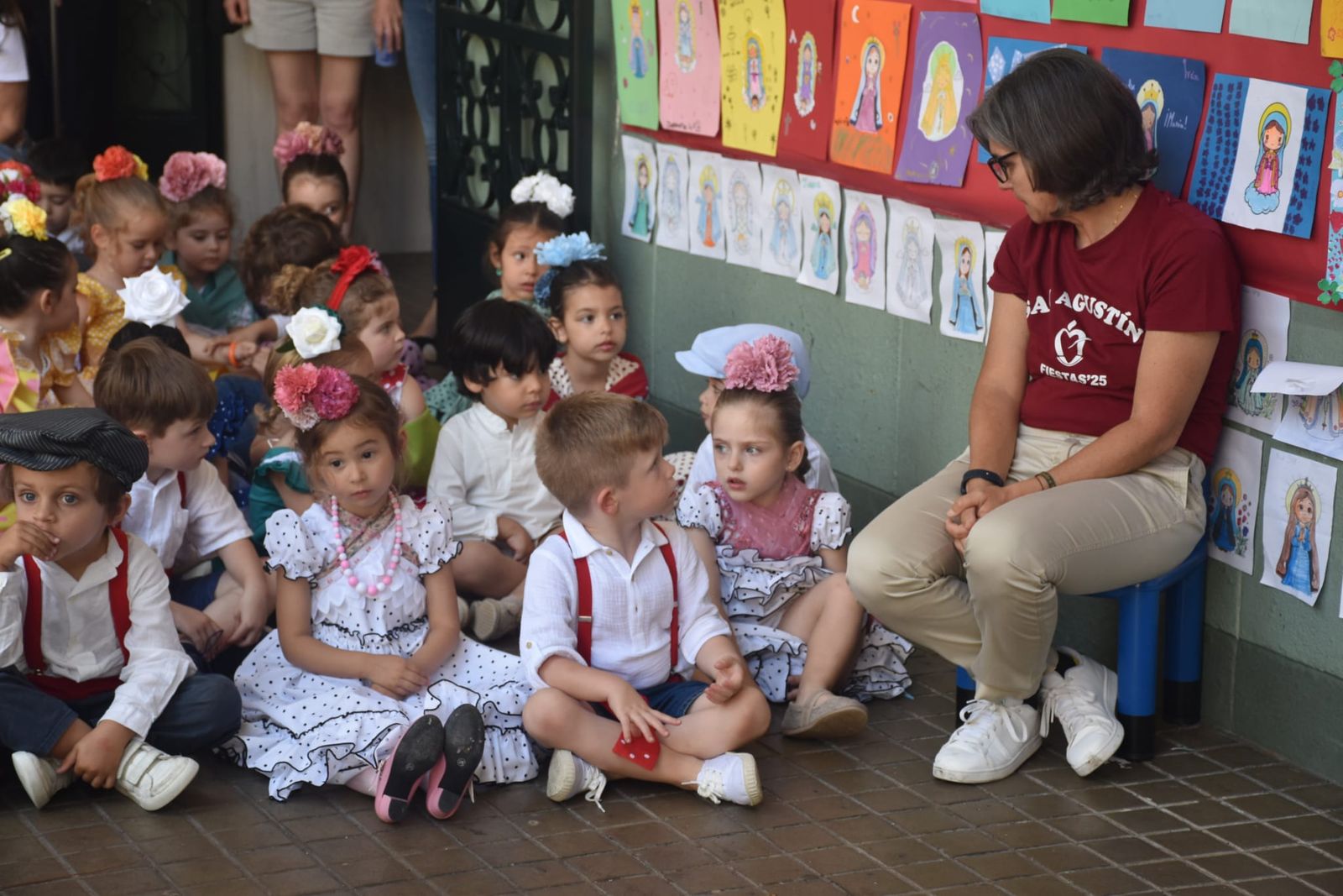 El Colegio de San Agustín disfruta de una feliz jornada solidaria con su Cruz de Mayo