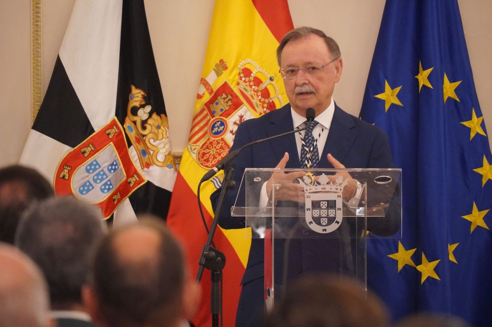 Así ha sido la imposición de la Medalla de Plata de la Ciudad a Caballería