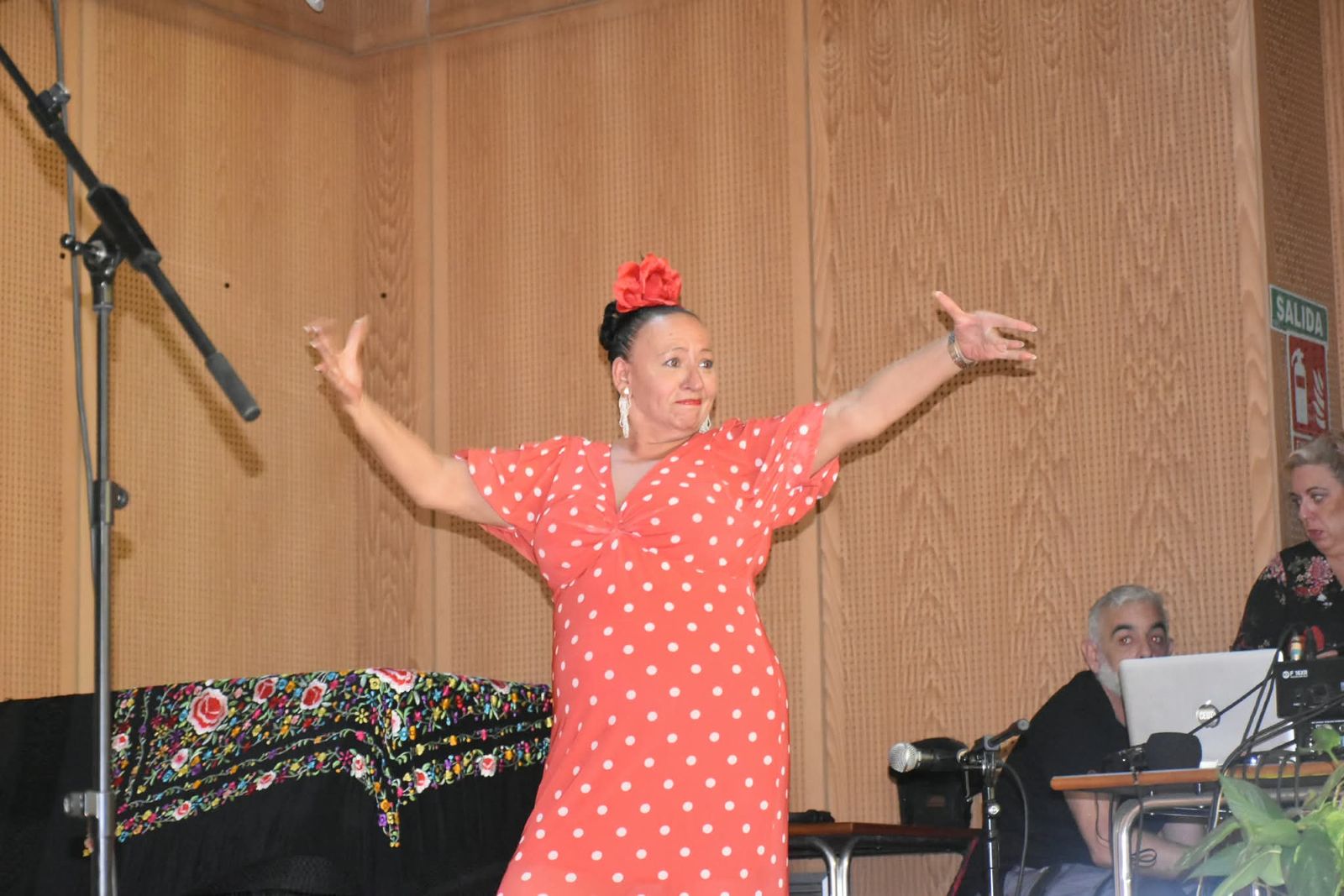 Ceuta disfruta del buen flamenco con un homenaje a Lola del Monte