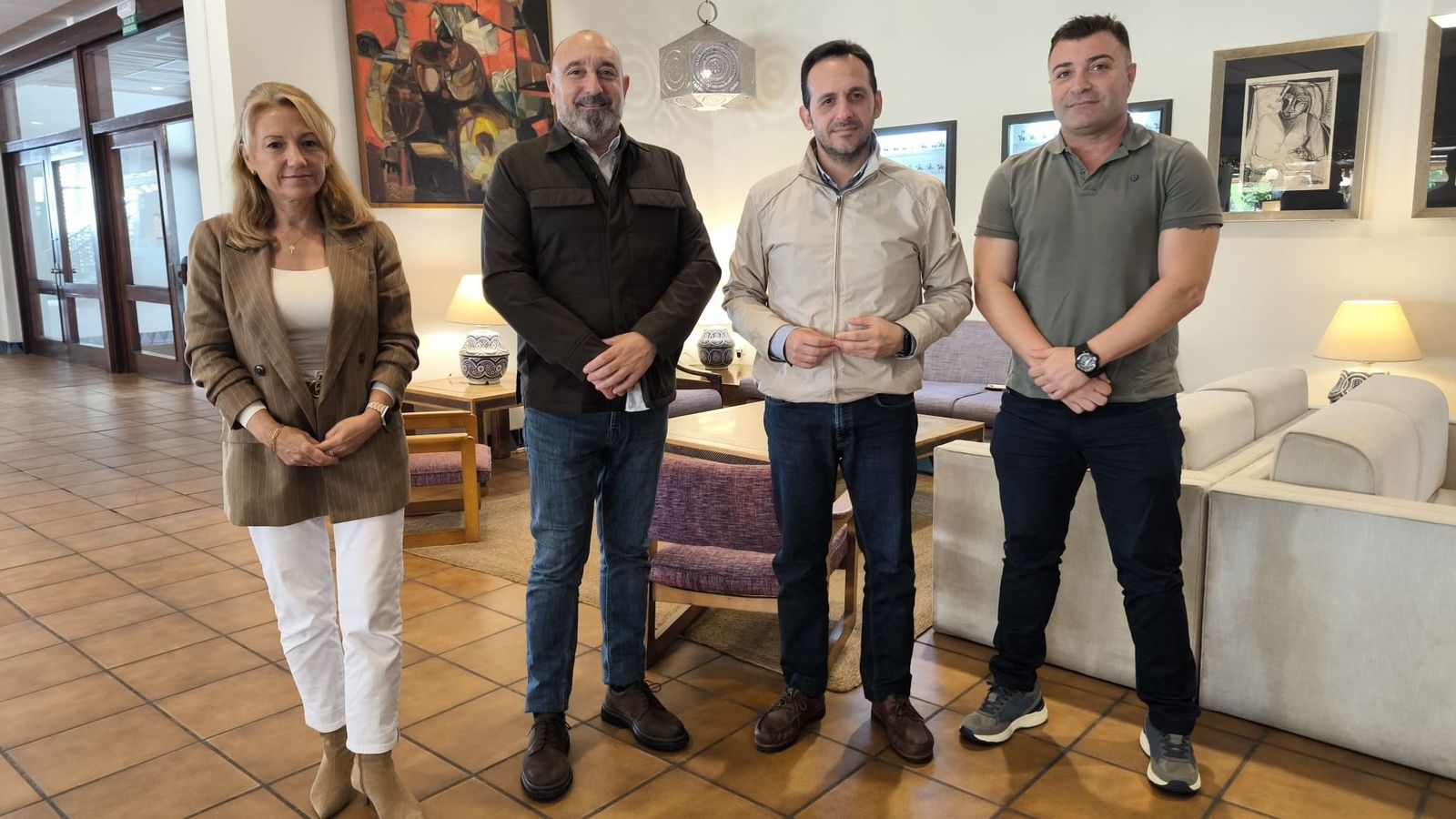 Vox recoge las demandas del CEP para los policías en Ceuta y las trasladará a las Cortes Generales