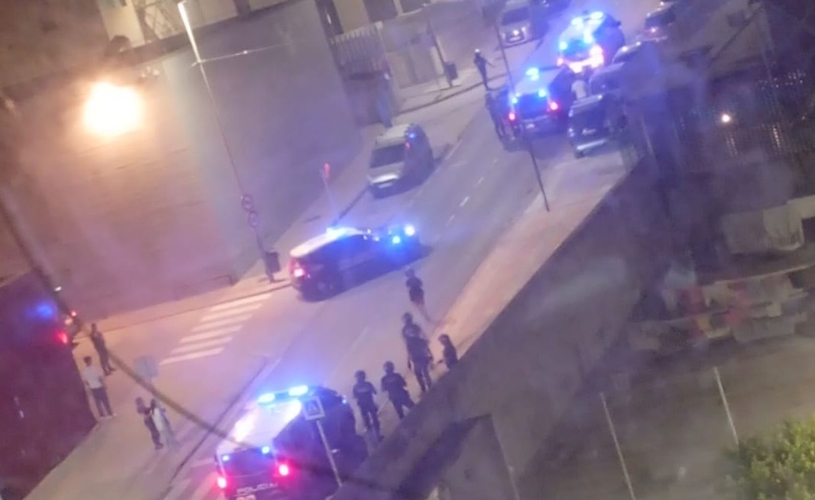 Varios furgones de la Policía Nacional intervienen en las 317 VPO de Loma Colmenar