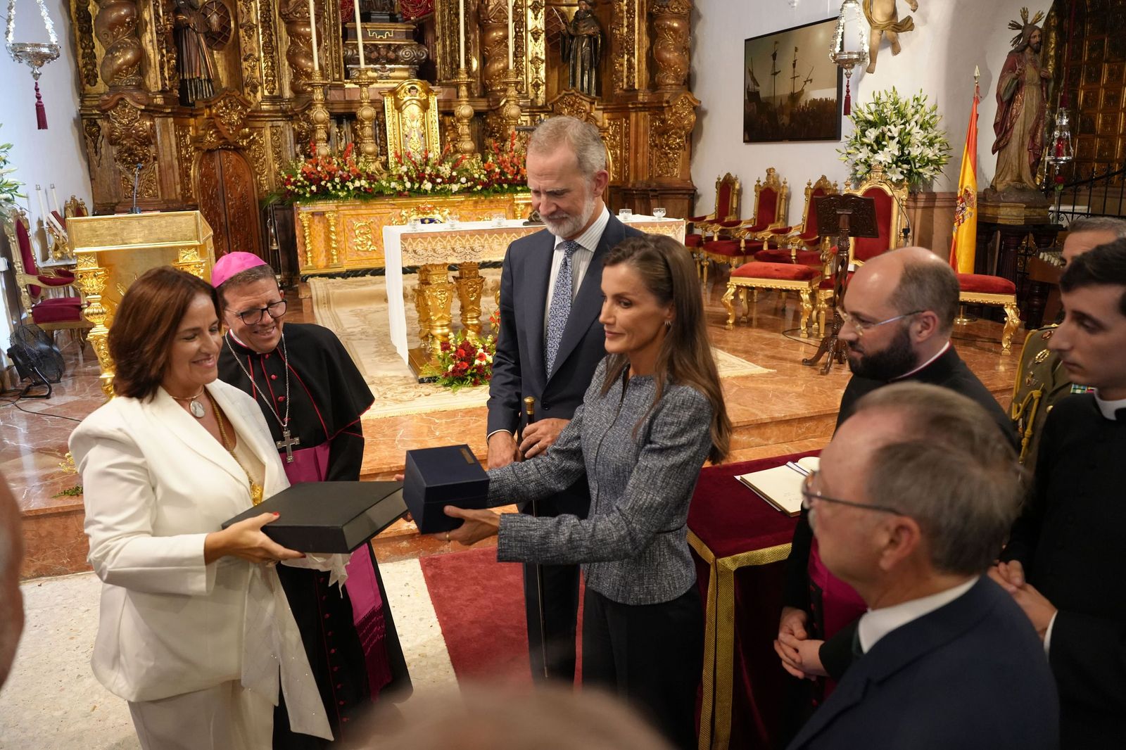 Los Reyes visitan el Santuario de África