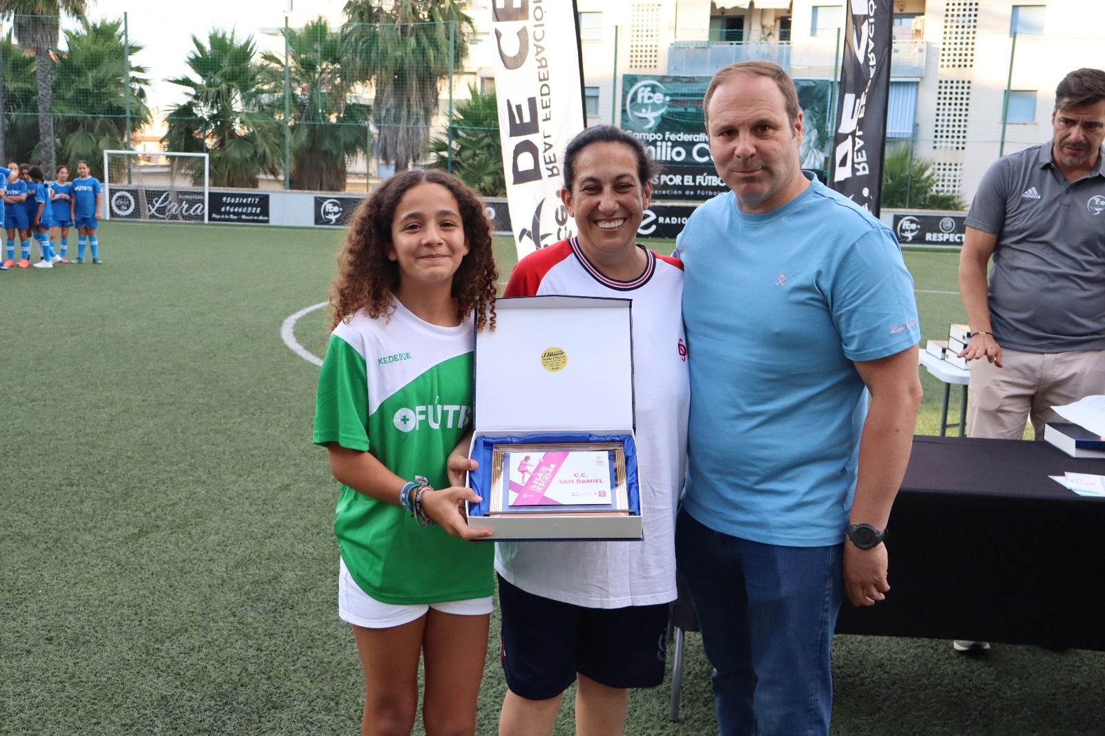 Entrega de trofeos de la Liga Escolar Femenina