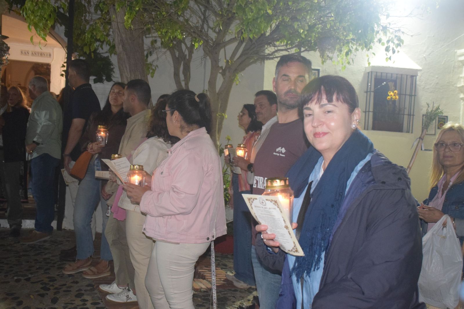 Rosario de antorchas como previa a la Procesión